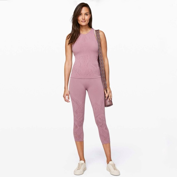 Lululemon mauve pink zen expression reveal crop legging - Picture 12 of 14